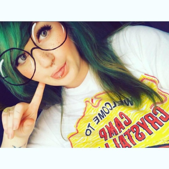 Meet your Posher, Mckenzie - Picture 1 of 1